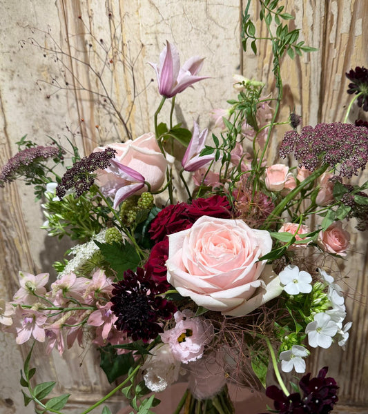 Fresh flower arranging workshop near Ledbury Herefordshire